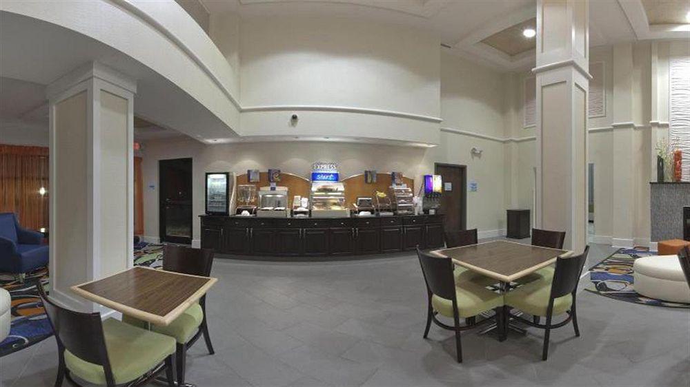 Hotel Express & Festus-south St. Louis By Ihg 2*