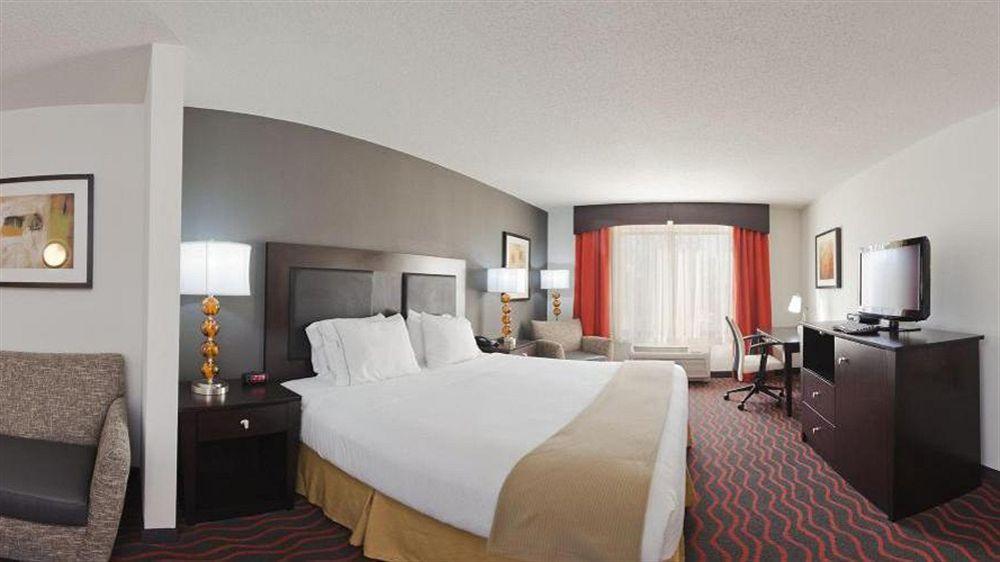 Express & Festus-south St. Louis By Ihg